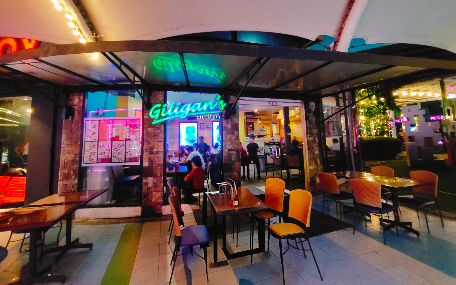 GILIGAN'S in SM City North EDSA
